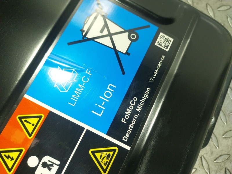 Recambio de bateria para ford kuga iii (dfk) 1.5 ecoboost referencia OEM IAM 2703984 LU5A10661CB 
