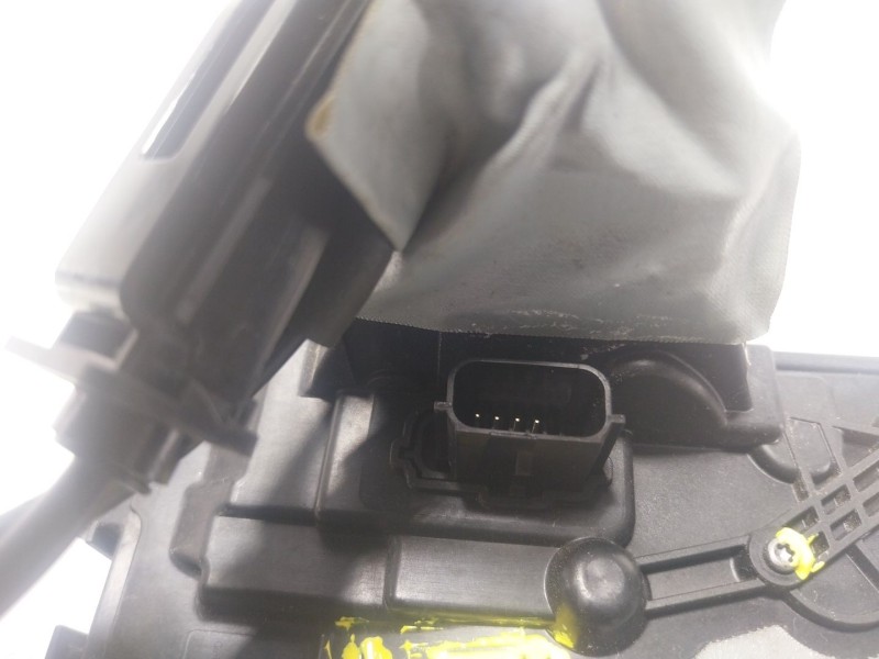 Recambio de cerradura puerta delantera derecha para ford focus iv (hn) 1.0 ecoboost referencia OEM IAM 2691834 JX7AA21812DD 