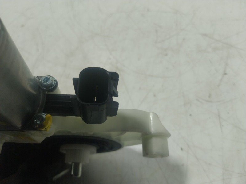 Recambio de motor elevalunas delantero derecho para ford focus iv (hn) 1.0 ecoboost referencia OEM IAM 2635305 JX7B14A389BA 