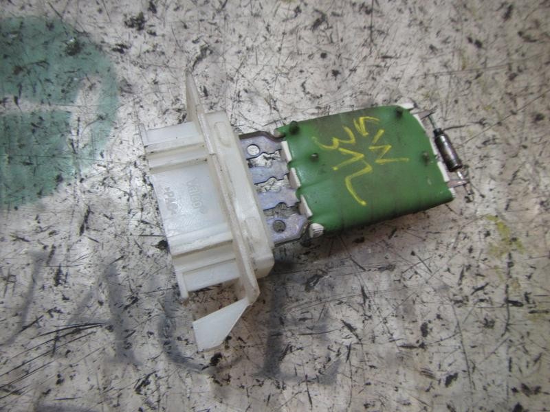 Recambio de resistencia calefaccion para peugeot 207 1.4 referencia OEM IAM   