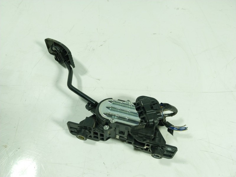 Recambio de potenciometro pedal para mitsubishi l 200 (ka0/kb0) cabina doble invite 4x4 referencia OEM IAM   