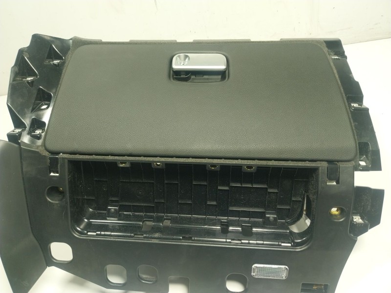 Recambio de guantera para porsche macan (95b) 2.0 (95bau1) referencia OEM IAM 95B858122MDK4 95B857095 95B858903BQDK4