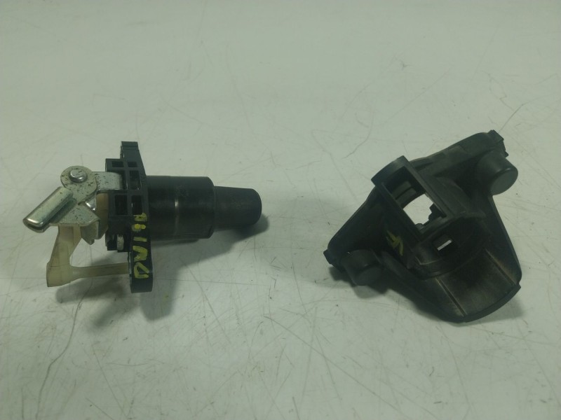 Recambio de maneta porton para toyota aygo (_b4_) 1.0 (kgb40) referencia OEM IAM 646400H030  