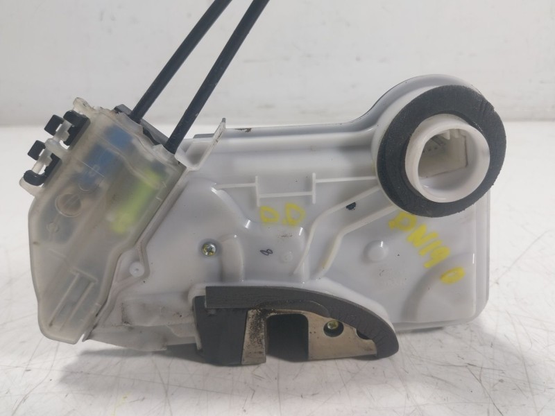 Recambio de cerradura puerta delantera derecha para toyota aygo (_b4_) 1.0 (kgb40) referencia OEM IAM 6903002520  