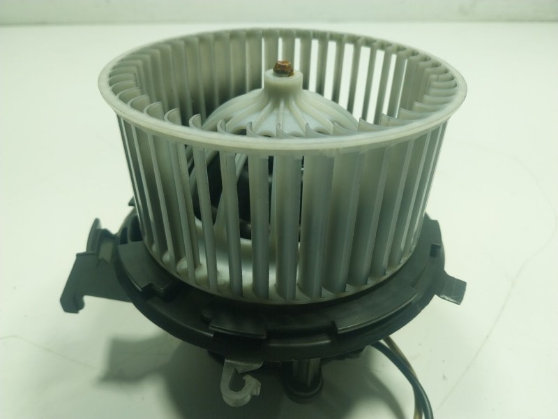 Recambio de motor calefaccion para opel astra j (p10) 1.7 cdti (68) referencia OEM IAM  U7253002 