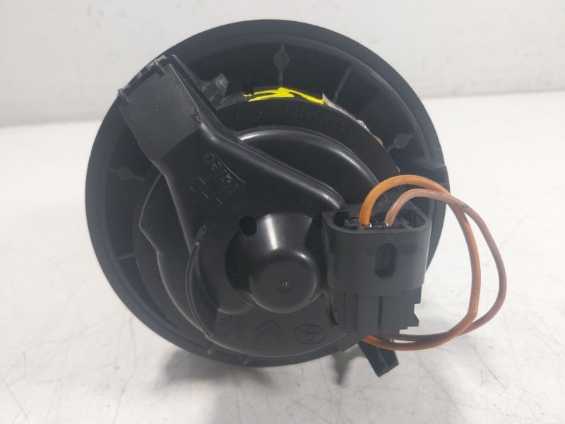 Recambio de motor calefaccion para toyota aygo (_b4_) 1.0 (kgb40) referencia OEM IAM 87103YV010 T918262 