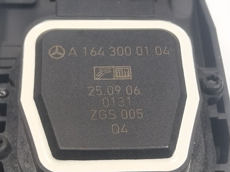 Recambio de potenciometro pedal para mercedes-benz clase r (w251) 3.0 cdi cat referencia OEM IAM A1643000004 A1643000104 