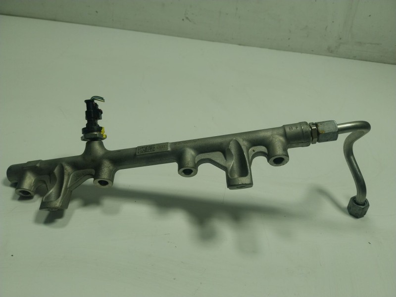 Recambio de rampa inyectora para porsche macan (95b) 2.0 (95bau1) referencia OEM IAM 9A7133317 06Q133317 