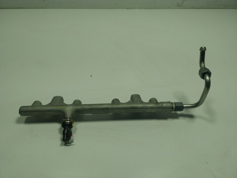 Recambio de rampa inyectora para porsche macan (95b) 2.0 (95bau1) referencia OEM IAM 9A7133317 06Q133317 