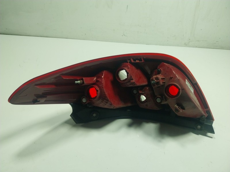 Recambio de piloto trasero izquierdo para hyundai i20 i (pb, pbt) 1.4 crdi referencia OEM IAM  924014P000 