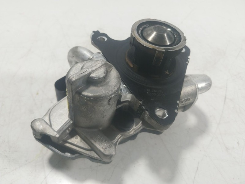 Recambio de valvula egr para seat leon st (5f8) 2.0 tdi referencia OEM IAM 04L131501S 04L131501S 