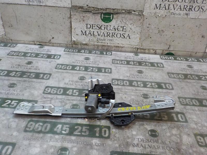 Recambio de elevalunas delantero izquierdo para dacia sandero 1.5 dci diesel fap cat referencia OEM IAM 807213282R  