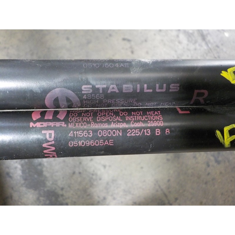 Recambio de amortiguadores maletero / porton para lancia voyager (404) platinum referencia OEM IAM K05109604AE 05109605AE K05109