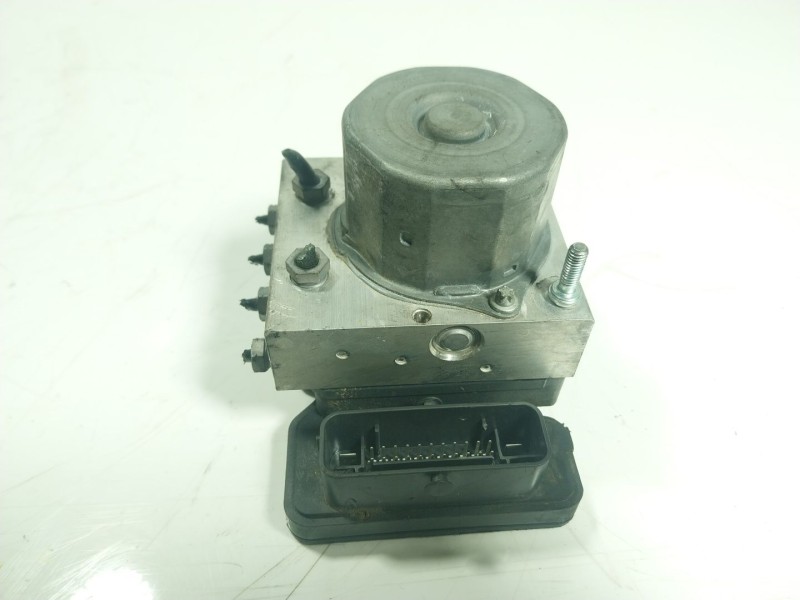 Recambio de abs para mercedes-benz clase cla (w117) 2.1 cdi cat referencia OEM IAM A0004313800 A0004310500 