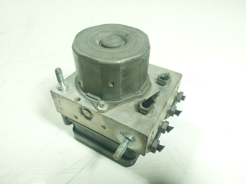 Recambio de abs para mercedes-benz clase cla (w117) 2.1 cdi cat referencia OEM IAM A0004313800 A0004310500 