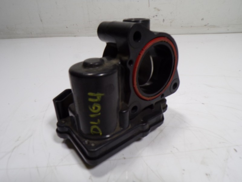 Recambio de caja mariposa para nissan x-trail (t32) acenta referencia OEM IAM 1611800Q0G A2C84198300 