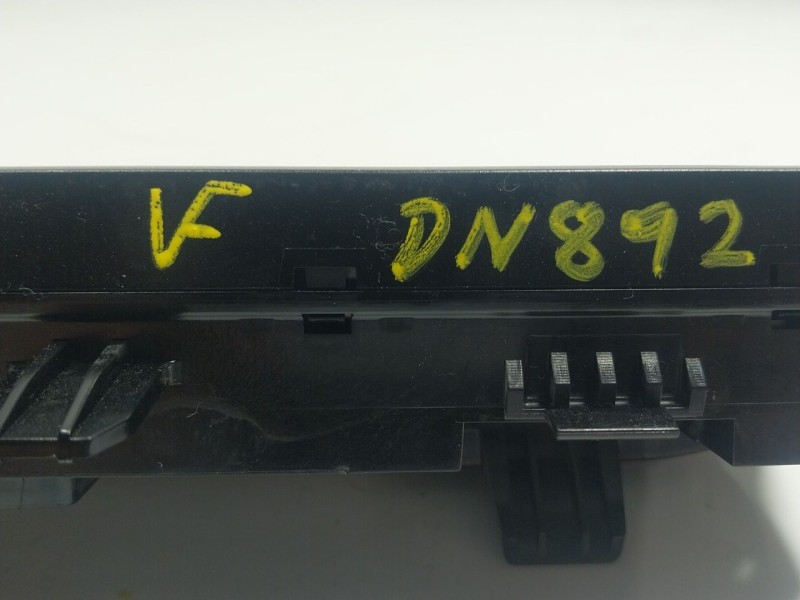 Recambio de cuadro instrumentos para citroën c4 cactus 1.2 vti 82 referencia OEM IAM  9813854080 