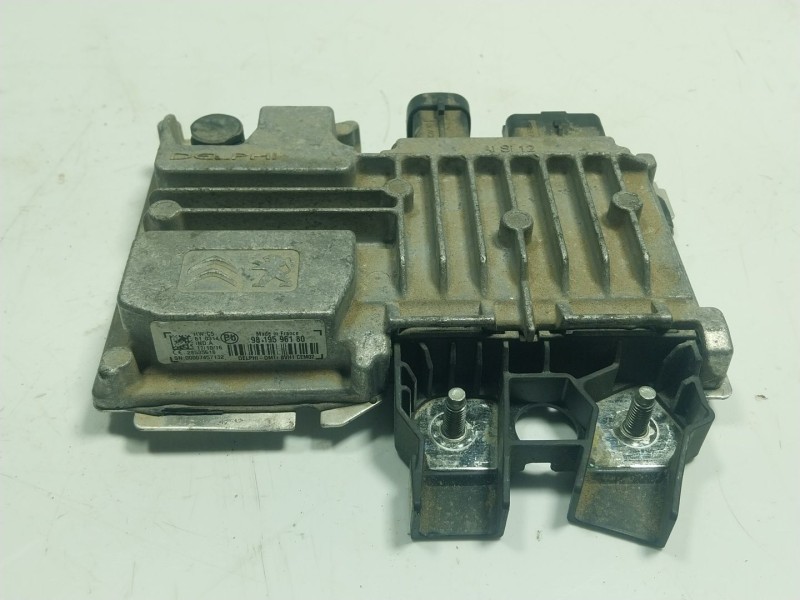 Recambio de modulo electronico para citroën c4 cactus 1.2 vti 82 referencia OEM IAM  9819596180 