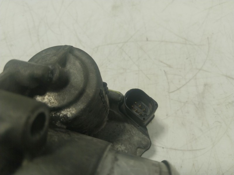 Recambio de caja mariposa para audi q3 (8ug) 2.0 16v tfsi referencia OEM IAM  06F133062G 