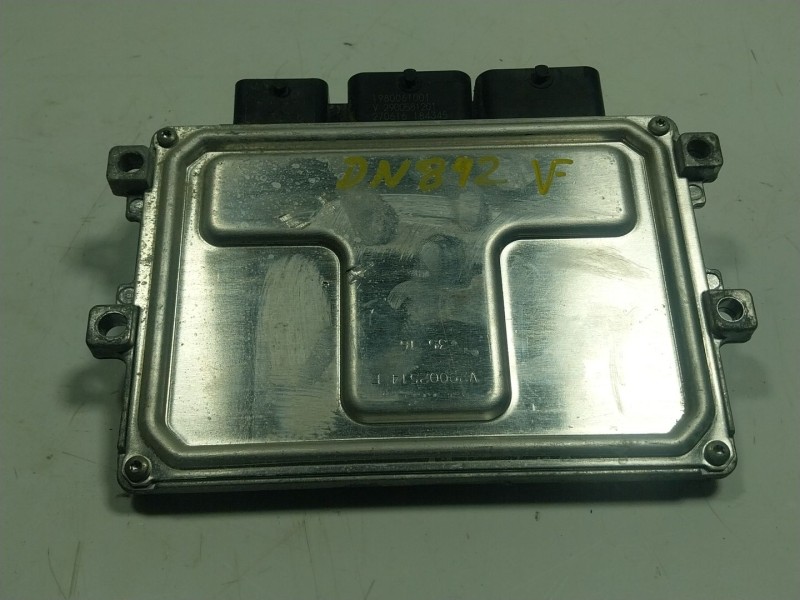 Recambio de centralita motor uce para citroën c4 cactus 1.2 vti 82 referencia OEM IAM  9811545280 