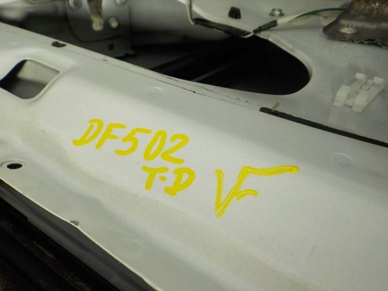 Recambio de puerta trasera derecha para citroën c-zero referencia OEM IAM 1607869080  