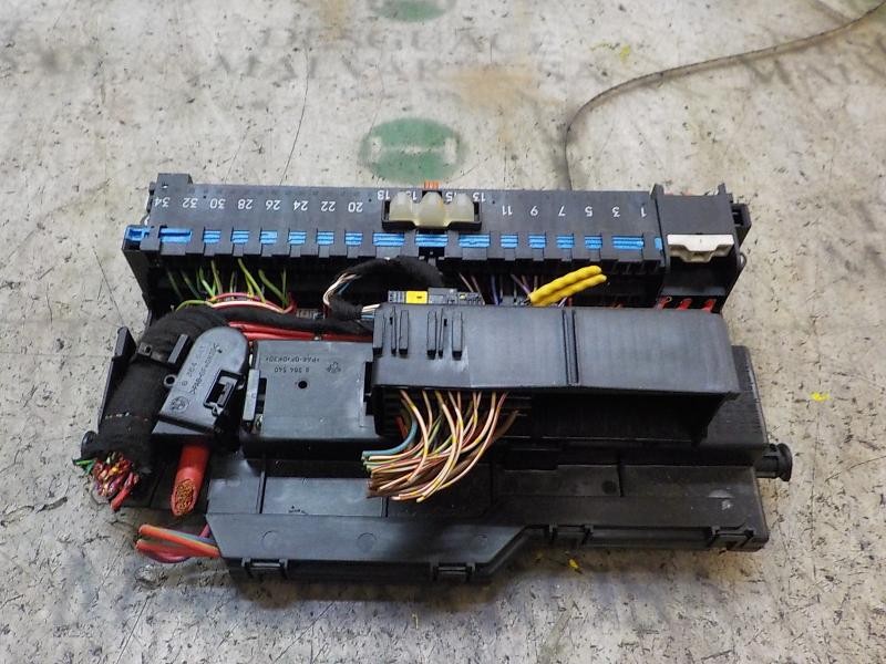 Recambio de caja reles / fusibles para bmw x3 (e83) 2.0 16v diesel cat referencia OEM IAM 61138364530  