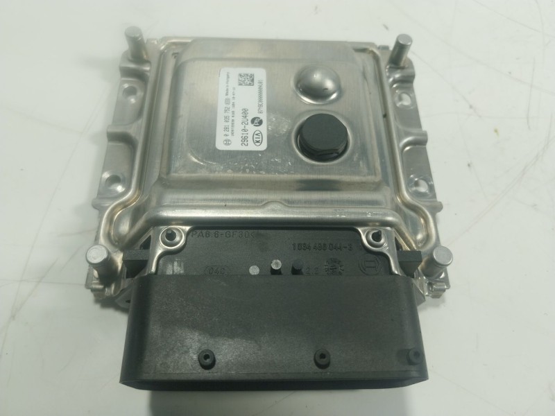 Recambio de centralita motor uce para kia stonic (ybcuv) 1.6 crdi cat referencia OEM IAM  296102U400 