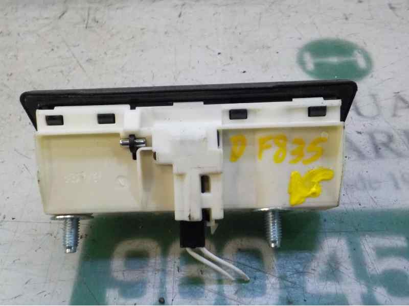 Recambio de maneta porton para volkswagen passat variant (365) 2.0 tdi referencia OEM IAM 5N0827566T  