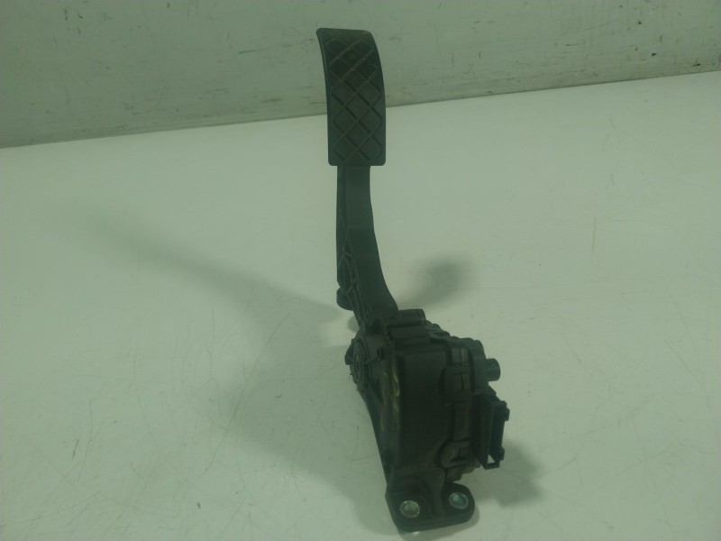 Recambio de potenciometro pedal para volkswagen polo v (6r1, 6c1) 1.6 tdi referencia OEM IAM  6Q1723503P 