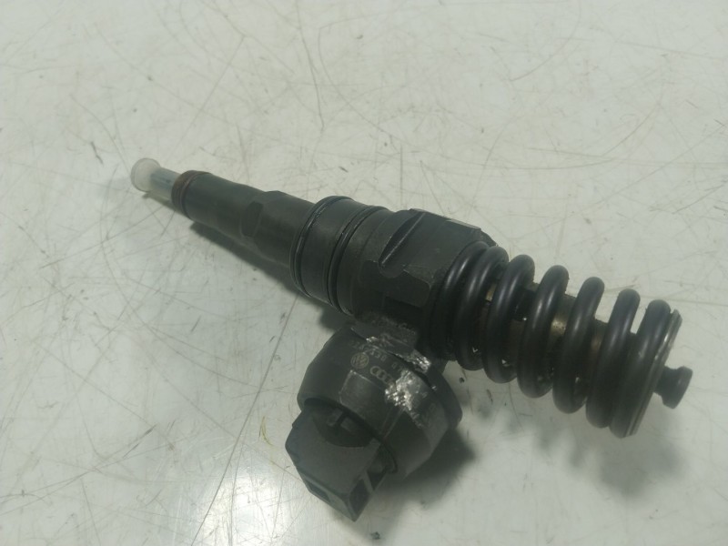 Recambio de inyector para audi a4 avant (8e) 1.9 tdi referencia OEM IAM  038130074BA 