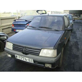 PEUGEOT 205 BERLINA