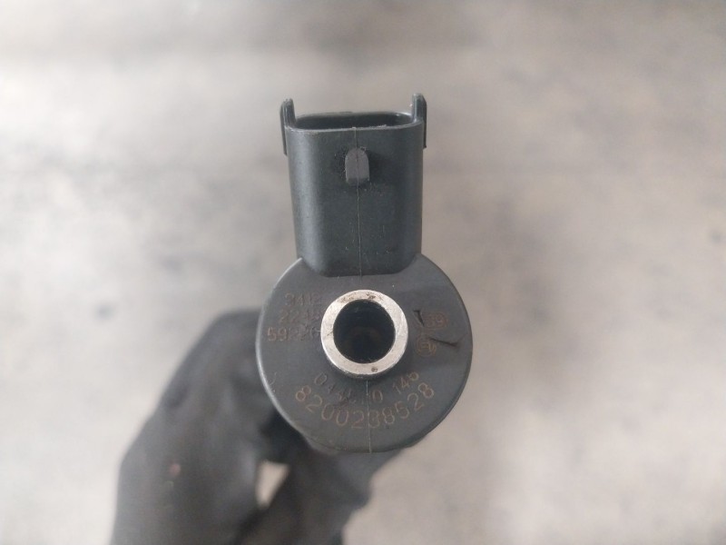 Recambio de inyector para renault espace iv (jk0) 1.9 dci diesel referencia OEM IAM  8200238528 