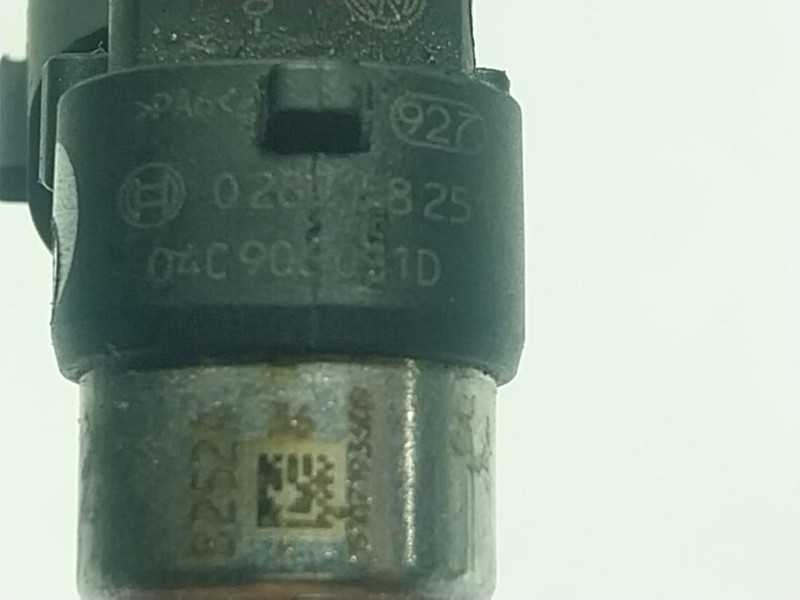 Recambio de inyector para volkswagen up! (121) fender up! referencia OEM IAM  04C904031D 