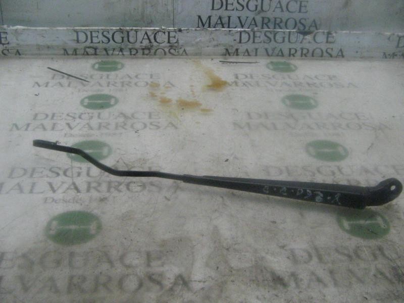 Recambio de brazo limpia delantero derecho para citroën xsara berlina 1.6 lx referencia OEM IAM   