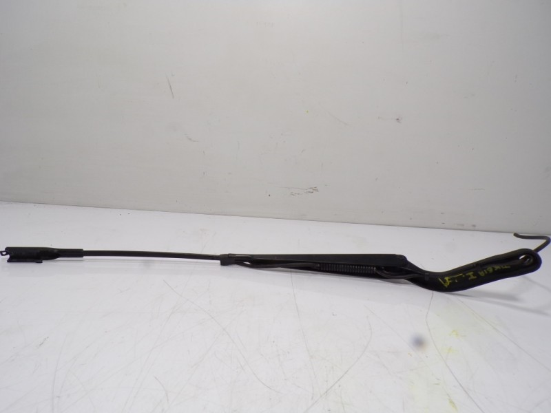 Recambio de brazo limpia delantero izquierdo para volkswagen crafter caja cerrada 2.0 tdi referencia OEM IAM 2E1955401B  