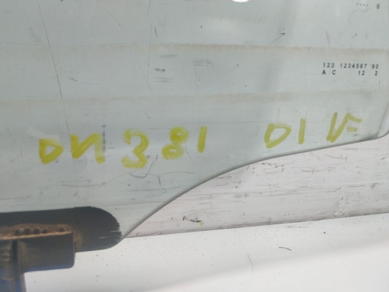 Recambio de cristal puerta delantero izquierdo para toyota auris (_e18_) 1.8 hybrid (zwe186_) referencia OEM IAM   