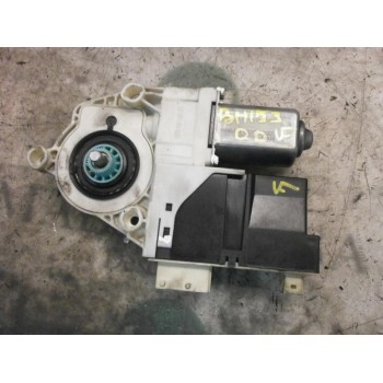 MOTOR ELEVALUNAS DELANTERO DERECHO 