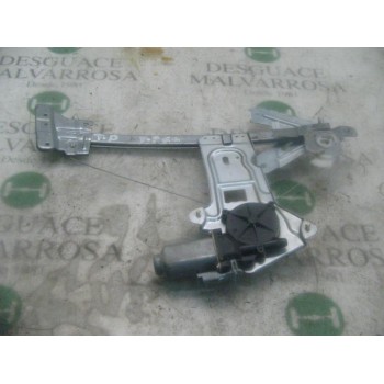 ELEVALUNAS TRASERO DERECHO 