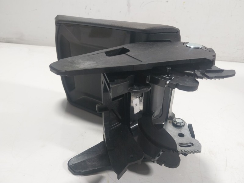 Recambio de apoyabrazos central para volkswagen t-cross (c11, d31) 1.0 tsi referencia OEM IAM  2GM864207A 