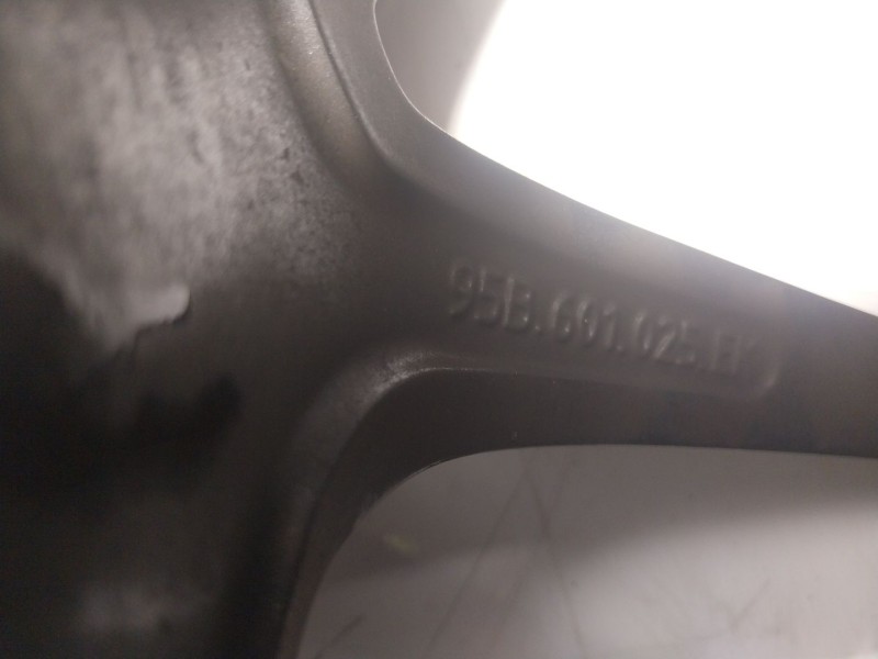 Recambio de llanta para porsche macan (95b) 2.0 (95bau1) referencia OEM IAM  95B601025EK 