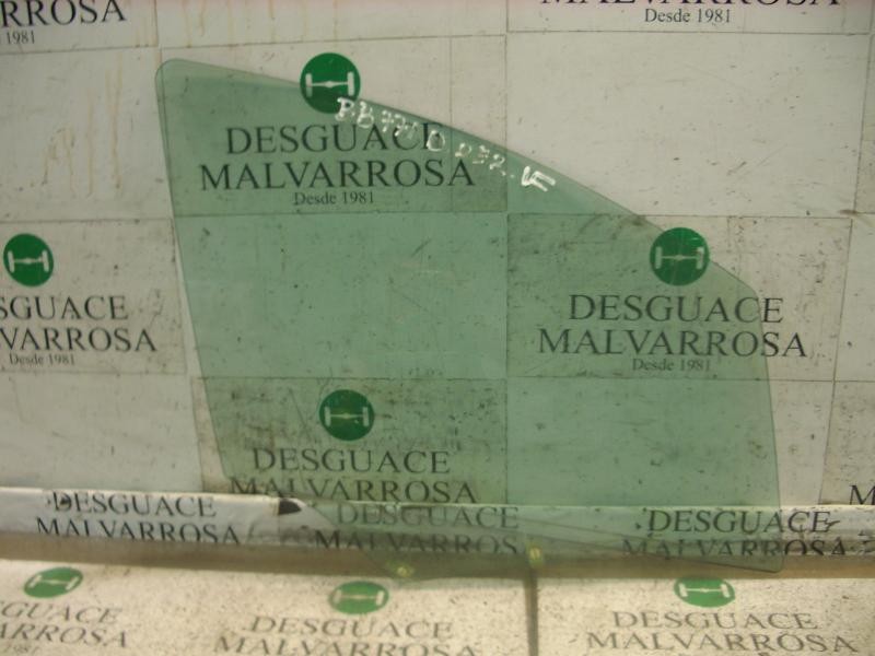 Recambio de cristal puerta delantero derecho para peugeot 307 break / sw (s1) break xs referencia OEM IAM   
