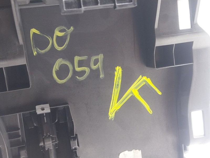 Recambio de apoyabrazos central para ford focus iv (hn) 1.5 ecoboost referencia OEM IAM 2586029  