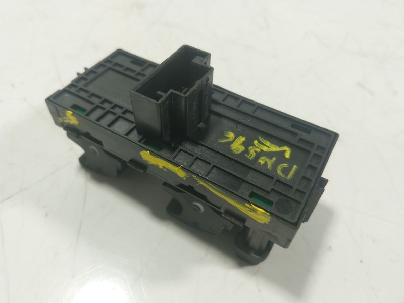 Recambio de mando elevalunas delantero izquierdo para volkswagen t-cross (c11, d31) 1.0 tsi referencia OEM IAM  5G0959857F 