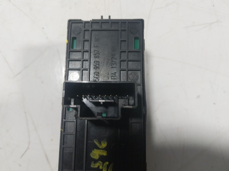 Recambio de mando elevalunas delantero izquierdo para volkswagen t-cross (c11, d31) 1.0 tsi referencia OEM IAM  5G0959857F 