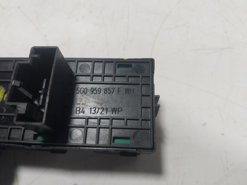 Recambio de mando elevalunas delantero izquierdo para volkswagen t-cross (c11, d31) 1.0 tsi referencia OEM IAM  5G0959857F 