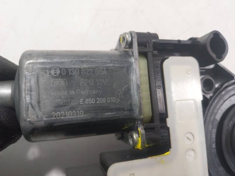 Recambio de motor elevalunas delantero izquierdo para volkswagen t-cross (c11, d31) 1.0 tsi referencia OEM IAM 2Q2959405C 2Q2959