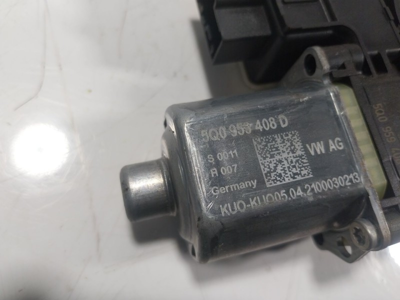 Recambio de motor elevalunas trasero derecho para volkswagen t-cross (c11, d31) 1.0 tsi referencia OEM IAM 5Q0959408D 5Q0959408D