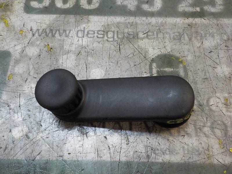 Recambio de maneta elevalunas trasera derecha para dacia sandero 1.5 dci diesel fap cat referencia OEM IAM 8200673745  