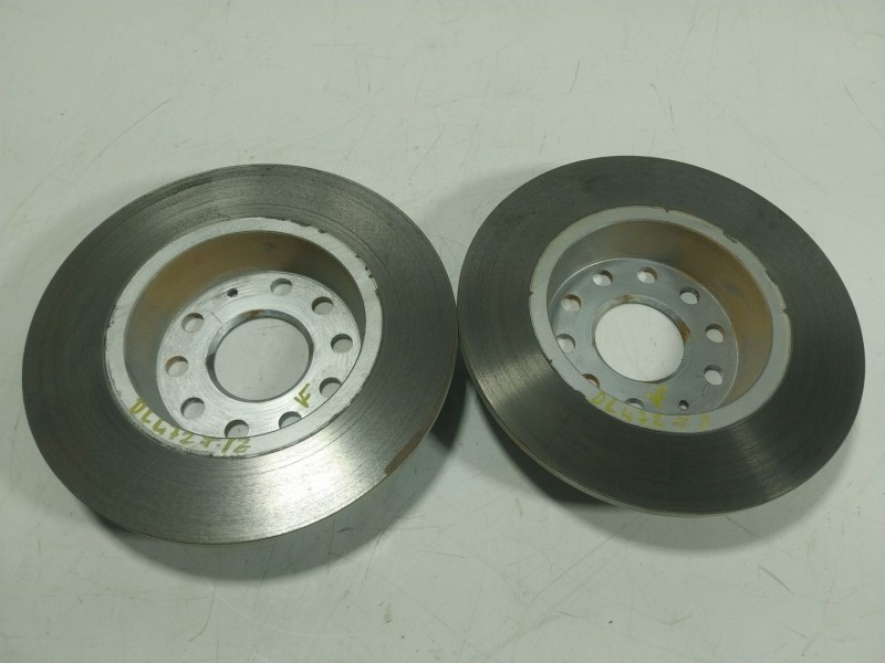 Recambio de disco freno trasero para seat leon (kl1) style referencia OEM IAM   