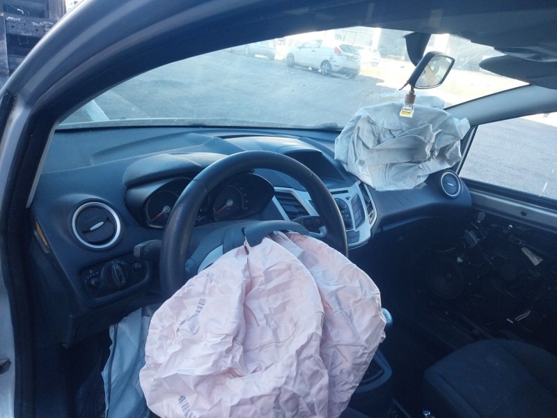 ford fiesta vi (cb1, ccn) del año 2012